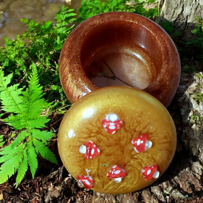 Golden Spore Trinket Jar